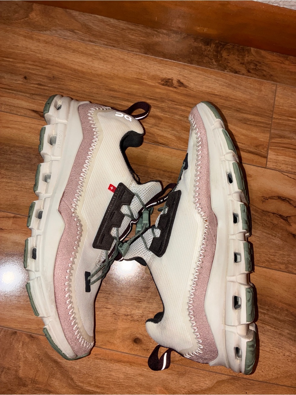 On Cloud Women’s Cloudaway Running Shoe Sneakers White Ice Moss - size 9 - Picture 8 of 11